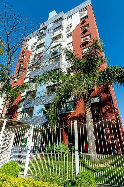 Foto 1 de Apartamento com 3 Quartos para alugar, 75m² em São João, Porto Alegre