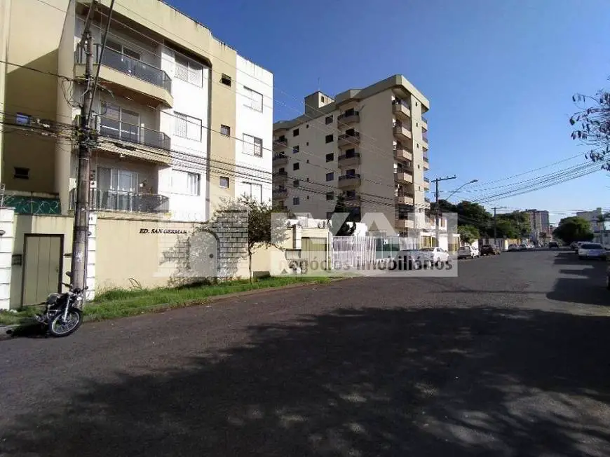 Foto 3 de Apartamento com 3 Quartos para alugar, 107m² em Saraiva, Uberlândia