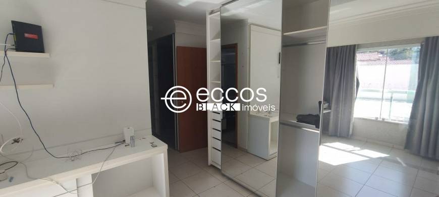 Foto 3 de Apartamento com 3 Quartos para alugar, 155m² em Saraiva, Uberlândia