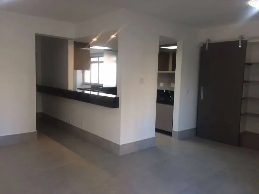 Foto 2 de Apartamento com 3 Quartos para alugar, 107m² em Savassi, Belo Horizonte