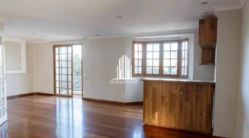 Foto 1 de Apartamento com 3 Quartos à venda, 145m² em Vila Madalena, São Paulo