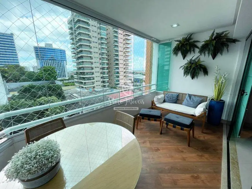 Foto 2 de Apartamento com 4 Quartos à venda, 240m² em Adrianópolis, Manaus
