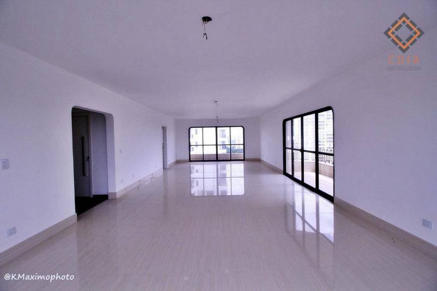 Foto 1 de Apartamento com 4 Quartos à venda, 330m² em Alto Da Boa Vista, São Paulo