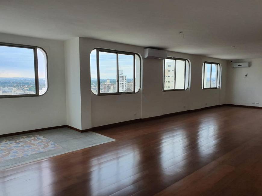 Foto 4 de Apartamento com 4 Quartos à venda, 240m² em Cambuí, Campinas