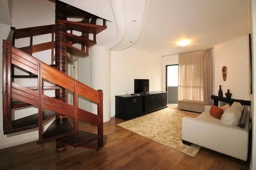 Foto 4 de Apartamento com 4 Quartos para alugar, 400m² em Centro, Curitiba