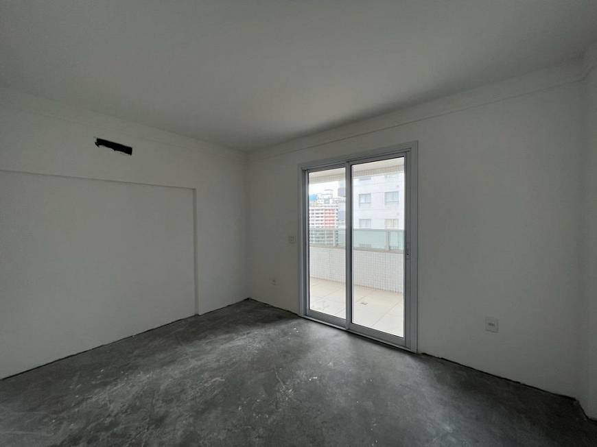 Foto 5 de Apartamento com 4 Quartos à venda, 220m² em Gonzaga, Santos