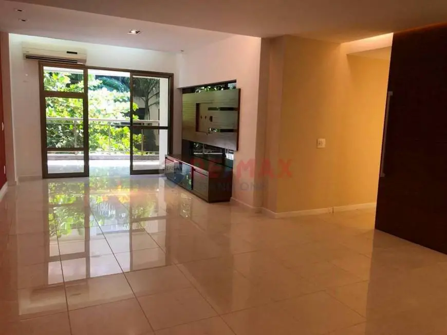 Foto 1 de Apartamento com 4 Quartos à venda, 147m² em Icaraí, Niterói