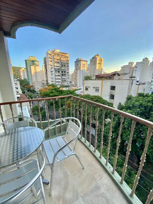 Foto 1 de Apartamento com 4 Quartos à venda, 192m² em Icaraí, Niterói