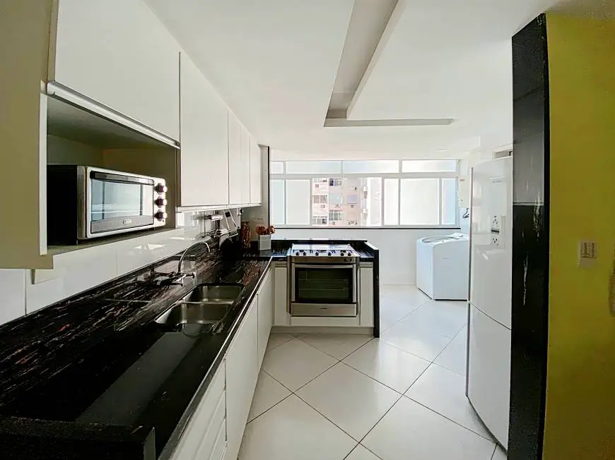 Foto 5 de Apartamento com 4 Quartos para alugar, 200m² em Ipanema, Rio de Janeiro