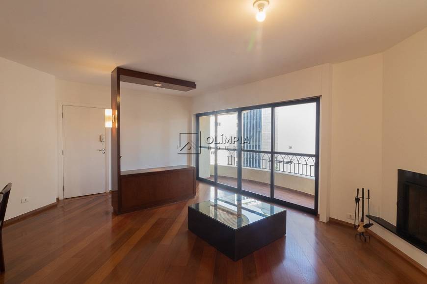 Foto 4 de Apartamento com 4 Quartos para alugar, 142m² em Itaim Bibi, São Paulo