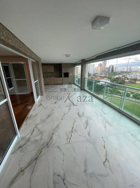 Foto 2 de Apartamento com 4 Quartos à venda, 268m² em Jardim das Colinas, São José dos Campos