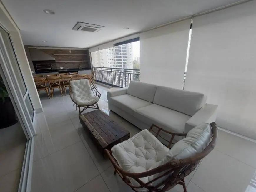 Foto 2 de Apartamento com 4 Quartos para alugar, 220m² em Jardim Marajoara, São Paulo