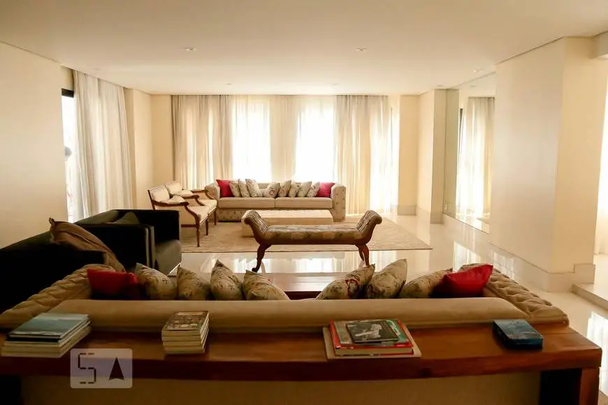 Foto 2 de Apartamento com 4 Quartos para alugar, 370m² em Jardim Marajoara, São Paulo