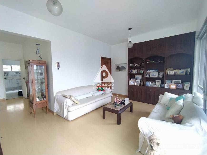 Foto 1 de Apartamento com 4 Quartos à venda, 145m² em Laranjeiras, Rio de Janeiro