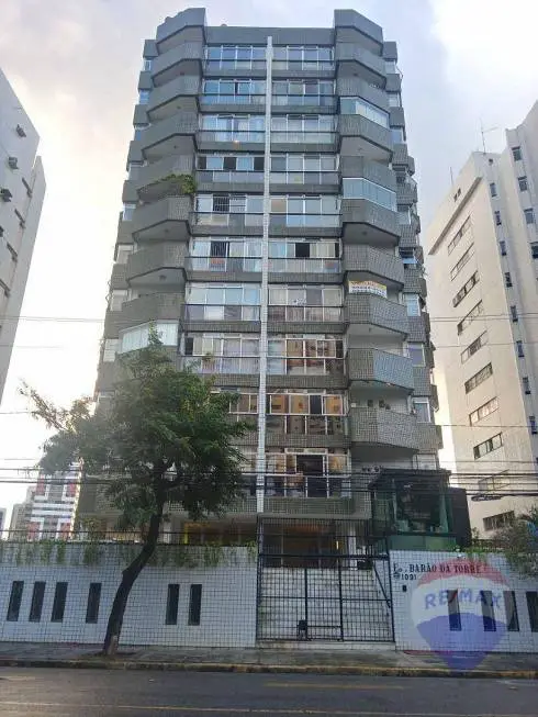 Foto 1 de Apartamento com 4 Quartos à venda, 201m² em Madalena, Recife