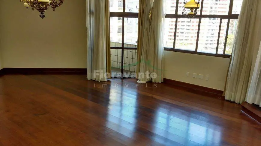 Foto 4 de Apartamento com 4 Quartos à venda, 185m² em Pompeia, Santos