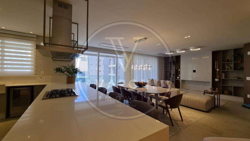 Foto 1 de Apartamento com 4 Quartos à venda, 210m² em Praia Brava, Itajaí