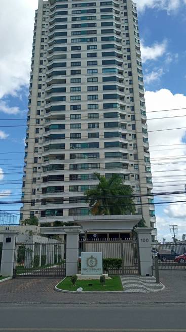 Foto 1 de Apartamento com 4 Quartos à venda, 175m² em Santa Mônica, Feira de Santana