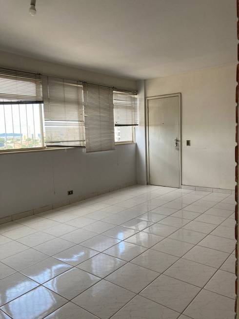 Foto 2 de Apartamento com 4 Quartos à venda, 101m² em Setor Central, Goiânia