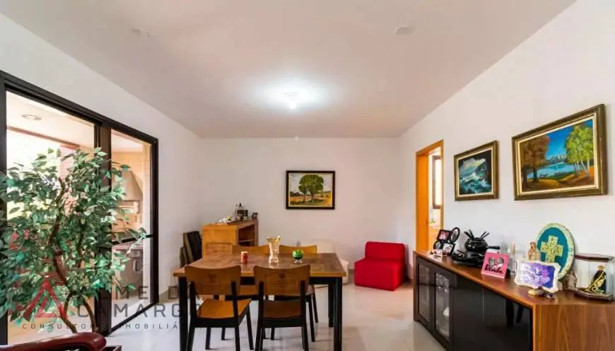 Foto 2 de Apartamento com 4 Quartos à venda, 207m² em Vila Mariana, São Paulo