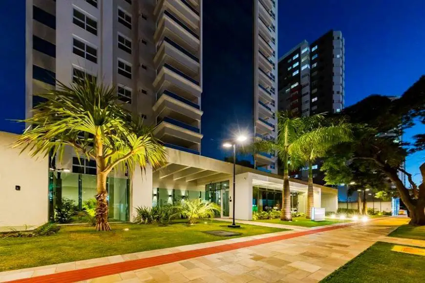 Foto 1 de Apartamento com 4 Quartos à venda, 241m² em Zona 07, Maringá