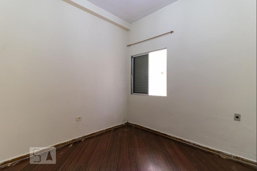 Foto 5 de Casa com 1 Quarto para alugar, 70m² em Bosque da Saúde, São Paulo