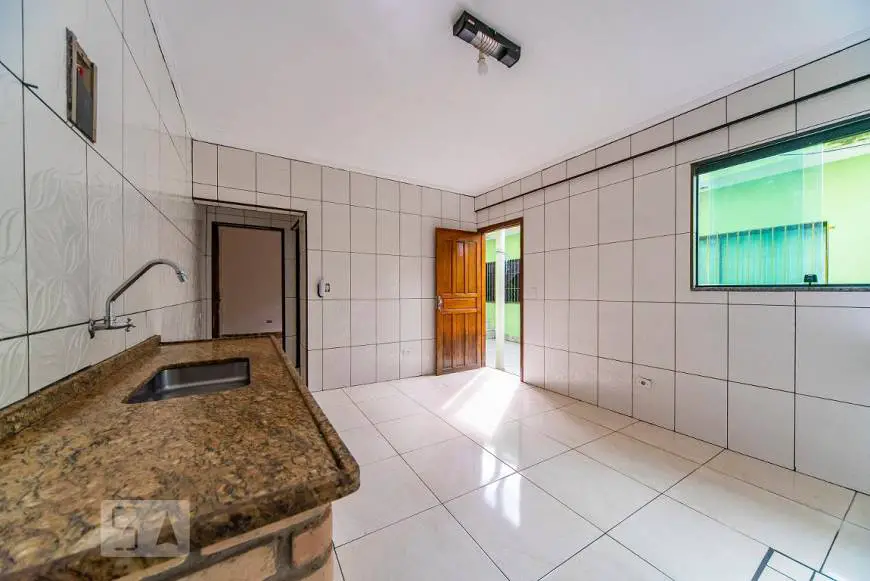 Foto 4 de Casa com 1 Quarto para alugar, 45m² em Parque Joao Ramalho, Santo André