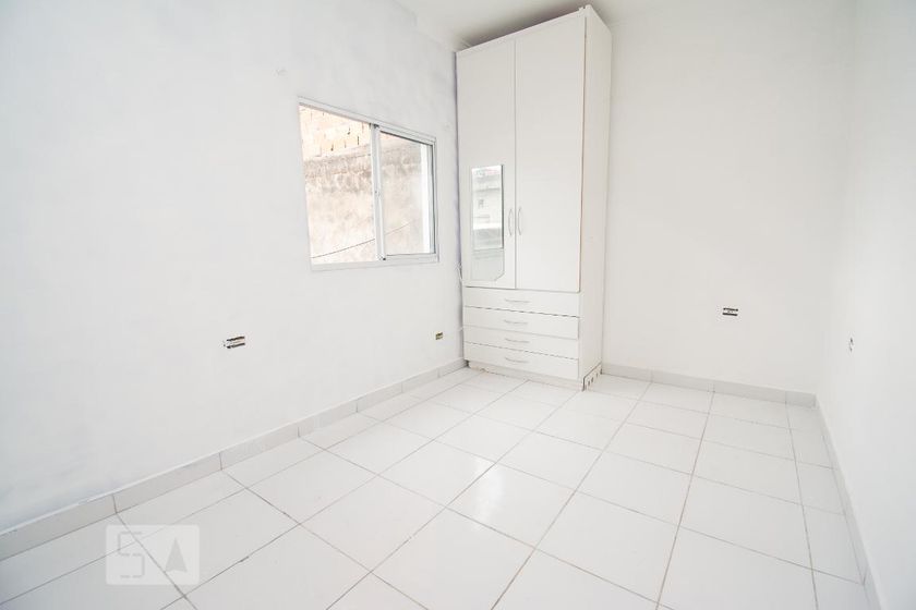 Foto 1 de Casa com 1 Quarto para alugar, 30m² em Vila Barros, Guarulhos