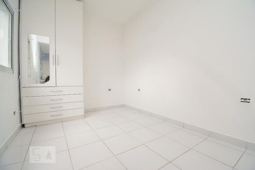 Foto 2 de Casa com 1 Quarto para alugar, 30m² em Vila Barros, Guarulhos