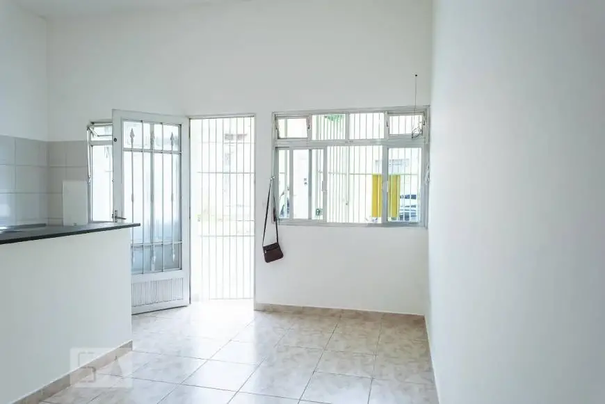 Foto 4 de Casa com 1 Quarto para alugar, 55m² em Vila Carrão, São Paulo