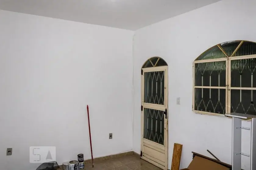 Foto 1 de Casa com 2 Quartos para alugar, 45m² em Campo Grande, Rio de Janeiro