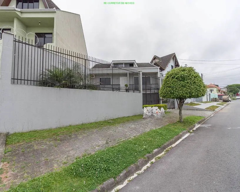 Foto 3 de Casa com 2 Quartos à venda, 229m² em Capão Raso, Curitiba
