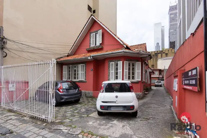 Foto 1 de Casa com 2 Quartos para alugar, 55m² em Centro, Curitiba