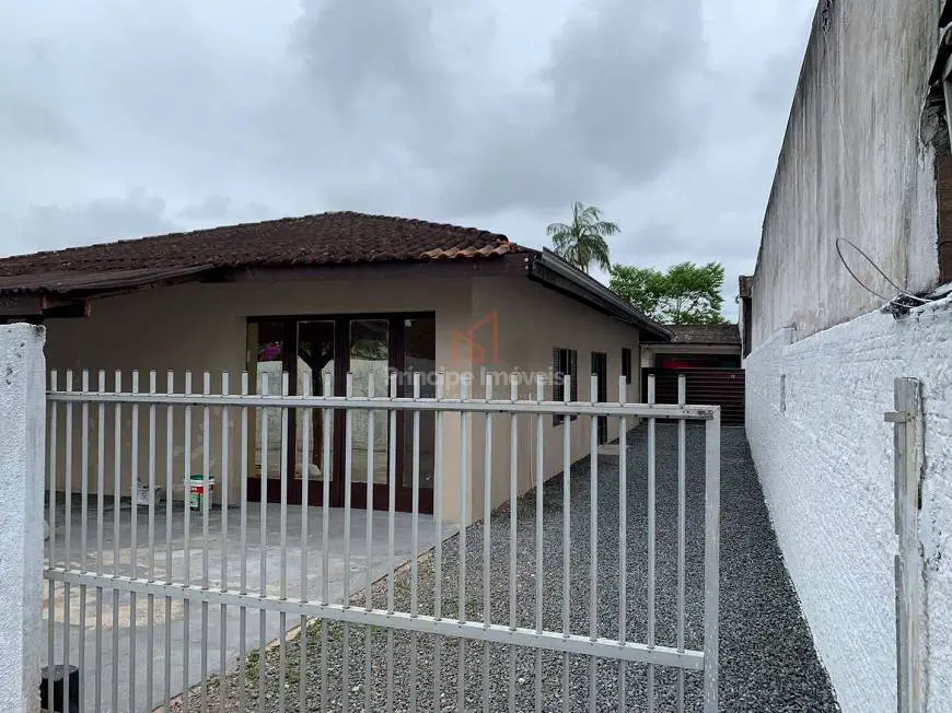 Foto 1 de Casa com 2 Quartos para alugar, 60m² em Floresta, Joinville