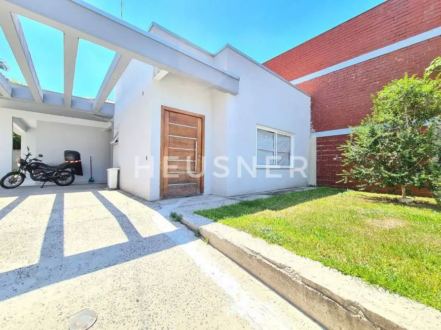 Foto 2 de Casa com 2 Quartos à venda, 138m² em Guarani, Novo Hamburgo