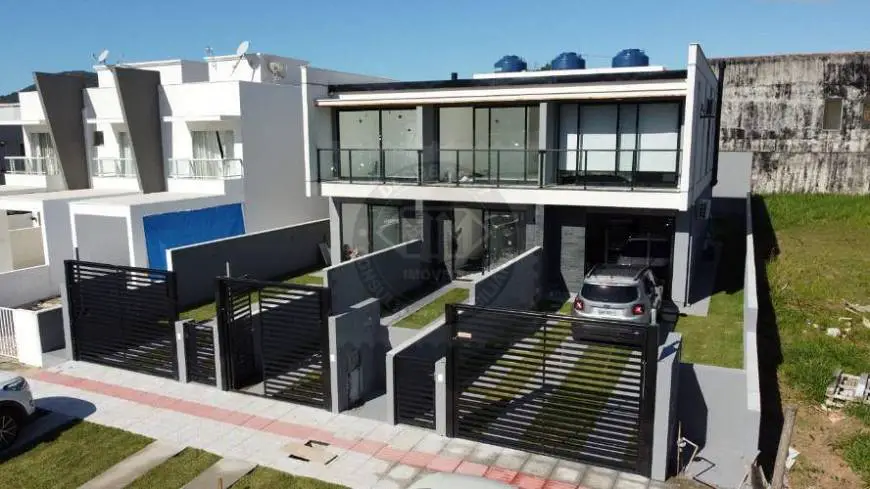 Foto 4 de Casa com 2 Quartos à venda, 104m² em Ingleses do Rio Vermelho, Florianópolis