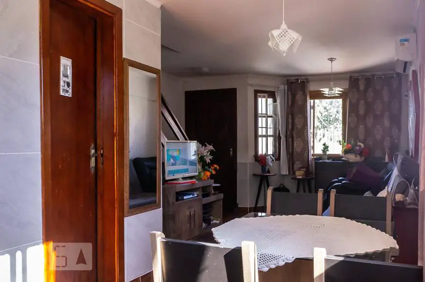 Foto 3 de Casa com 2 Quartos à venda, 75m² em Jardim Leopoldina, Porto Alegre