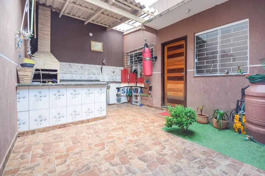 Foto 4 de Casa com 2 Quartos à venda, 87m² em Pinheirinho, Curitiba