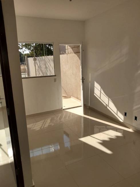 Foto 2 de Casa com 2 Quartos à venda, 50m² em Real Parque, Cuiabá