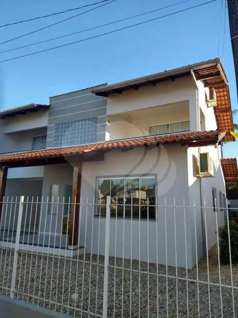 Foto 1 de Casa com 2 Quartos à venda, 217m² em Santa Terezinha, Brusque