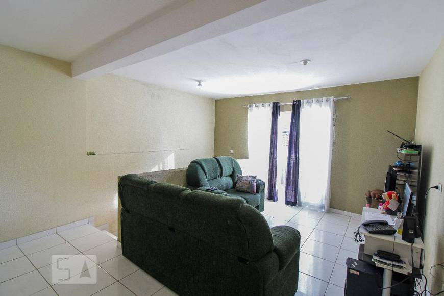 Foto 2 de Casa com 2 Quartos para alugar, 60m² em Uberaba, Curitiba