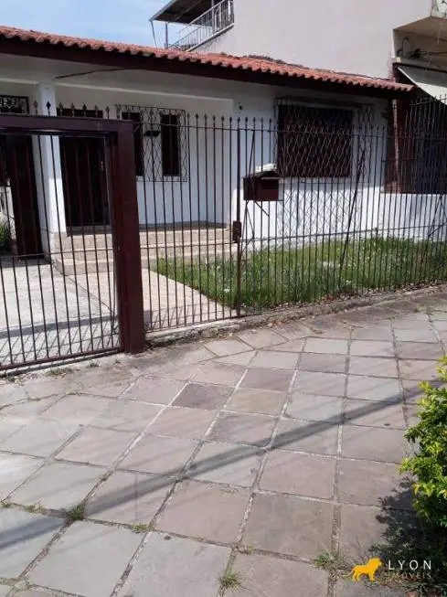 Foto 2 de Casa com 2 Quartos à venda, 113m² em Vila Ipiranga, Porto Alegre