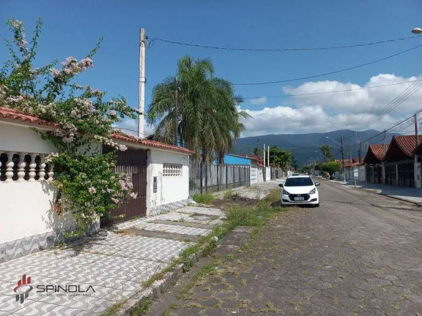Foto 2 de Casa com 2 Quartos à venda, 178m² em Vilamar, Praia Grande