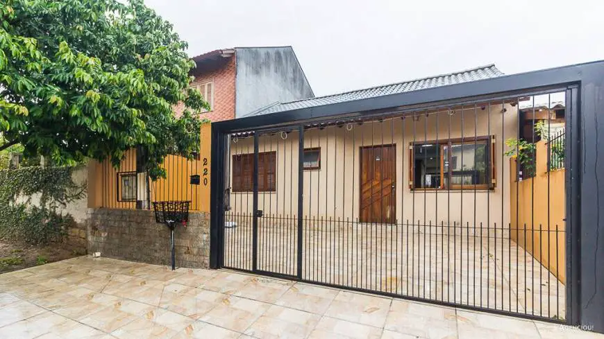 Foto 1 de Casa com 3 Quartos à venda, 100m² em Agronomia, Porto Alegre