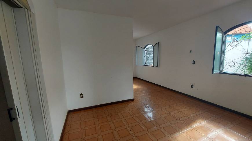 Foto 2 de Casa com 3 Quartos para alugar, 160m² em Boa Esperança, Cuiabá