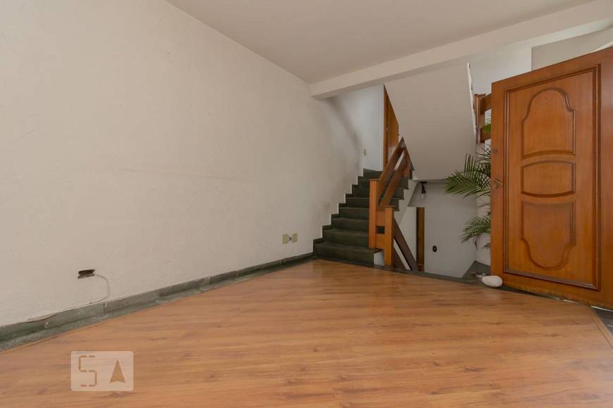 Foto 1 de Casa com 3 Quartos para alugar, 140m² em Bosque da Saúde, São Paulo