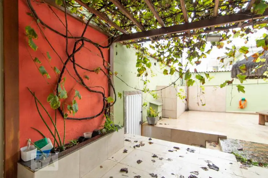 Foto 4 de Casa com 3 Quartos para alugar, 417m² em Castelo, Belo Horizonte