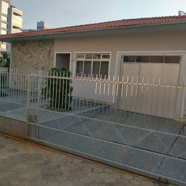 Foto 1 de Casa com 3 Quartos à venda, 182m² em Centro, Santo Amaro da Imperatriz