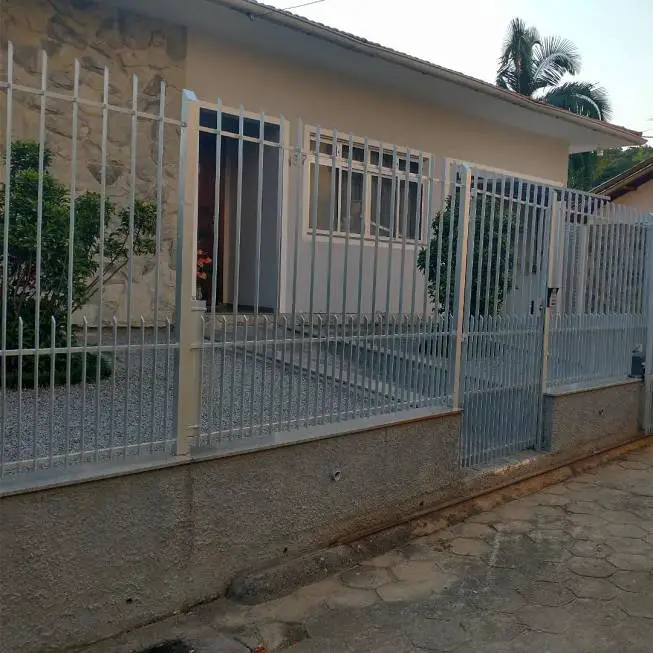 Foto 2 de Casa com 3 Quartos à venda, 182m² em Centro, Santo Amaro da Imperatriz