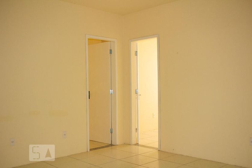 Foto 1 de Casa com 3 Quartos para alugar, 67m² em Del Castilho, Rio de Janeiro